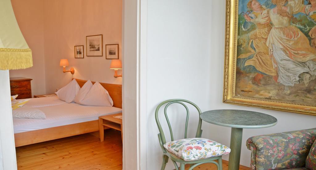 Hotel Seehof Maria Woerth Ngoại thất bức ảnh