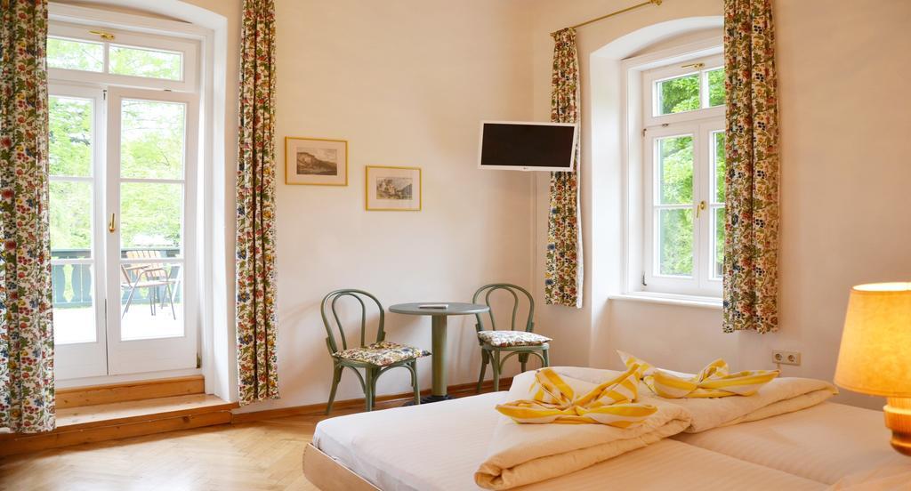 Hotel Seehof Maria Woerth Ngoại thất bức ảnh