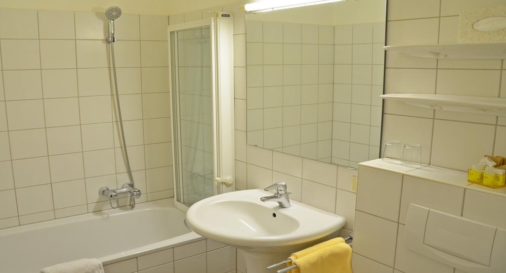Hotel Seehof Maria Woerth Ngoại thất bức ảnh