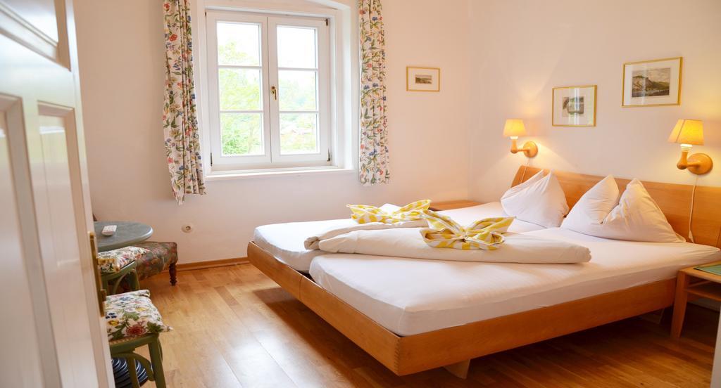 Hotel Seehof Maria Woerth Ngoại thất bức ảnh