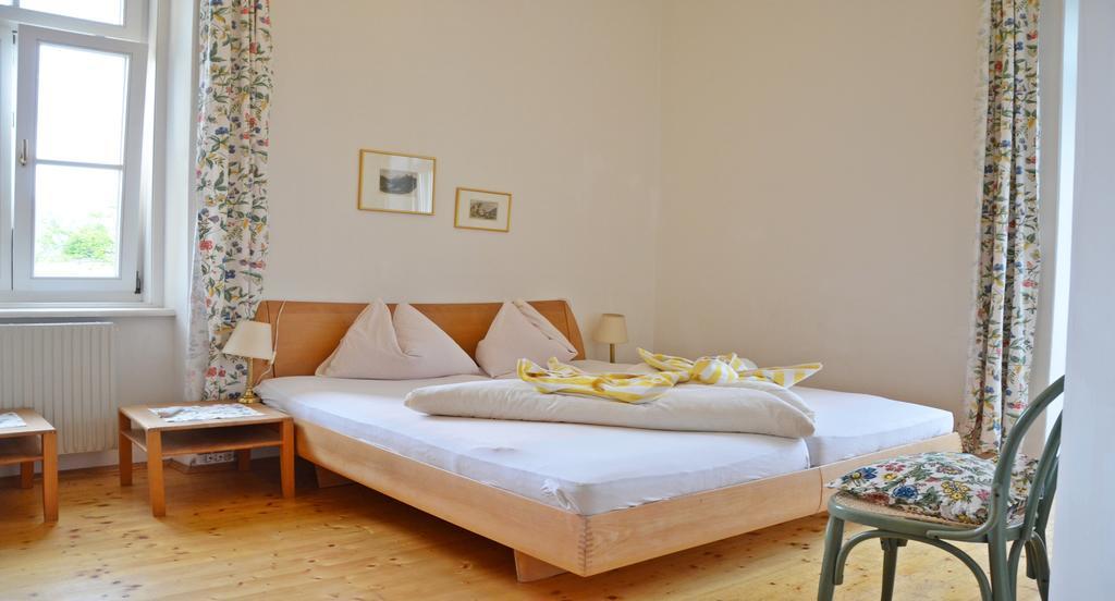 Hotel Seehof Maria Woerth Ngoại thất bức ảnh